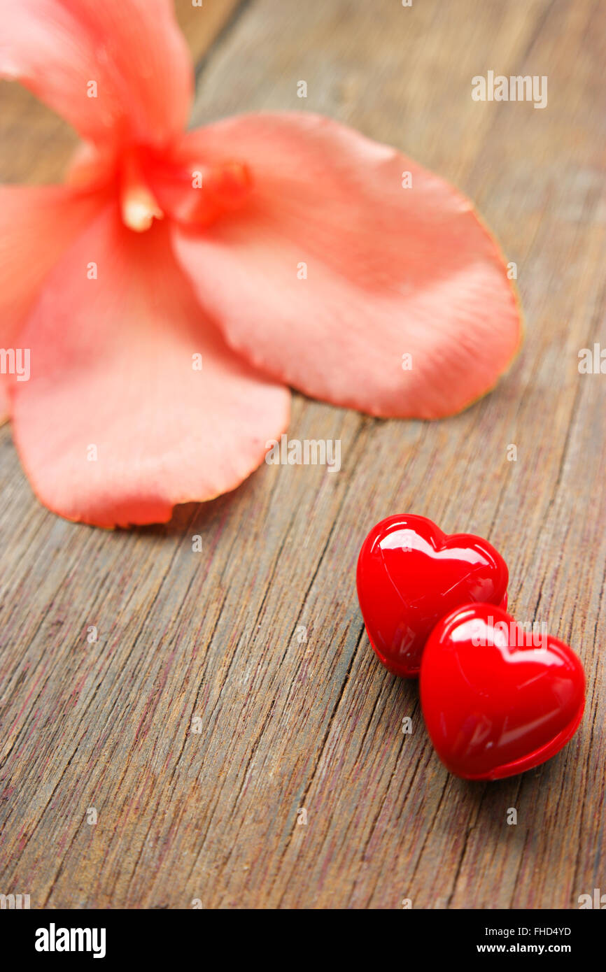 Valentinstag Hintergrund mit roten Herzen. Stockfoto