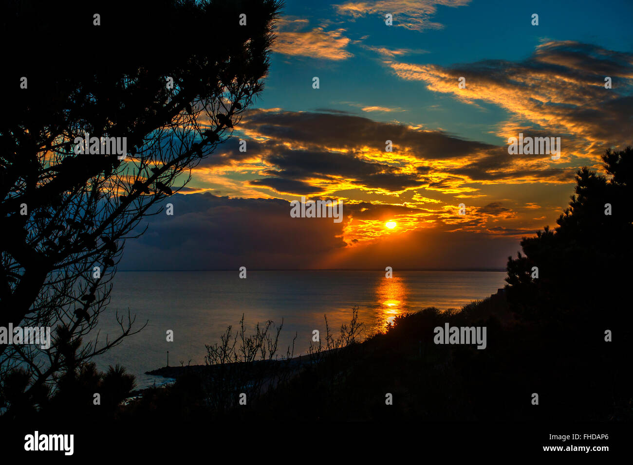 Sonnenuntergang über Ärmelkanal bei Folkestone Kent Stockfoto