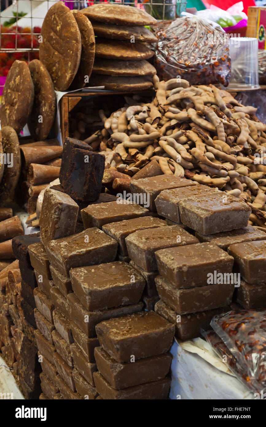 Zucker Melasse zum Verkauf in der massiven MERCADO DE ABASTO - OAXACA, Mexiko Stockfoto