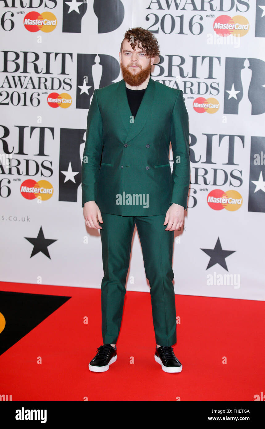 London, UK. 24. Februar 2016. Jack Garratt kommt bei den BRIT Awards in der O2 Arena in London, England, am 24. Februar 2016. Bildnachweis: Dpa picture Alliance/Alamy Live News Stockfoto
