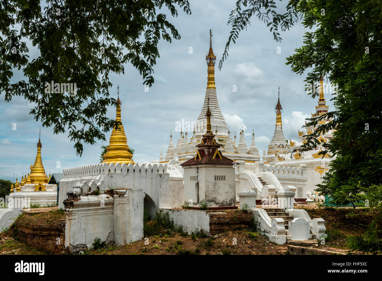 Pagoden, antike Stadt Inwa, Burma, Myanmar oder Ava, Mandalay-Division Stockfoto