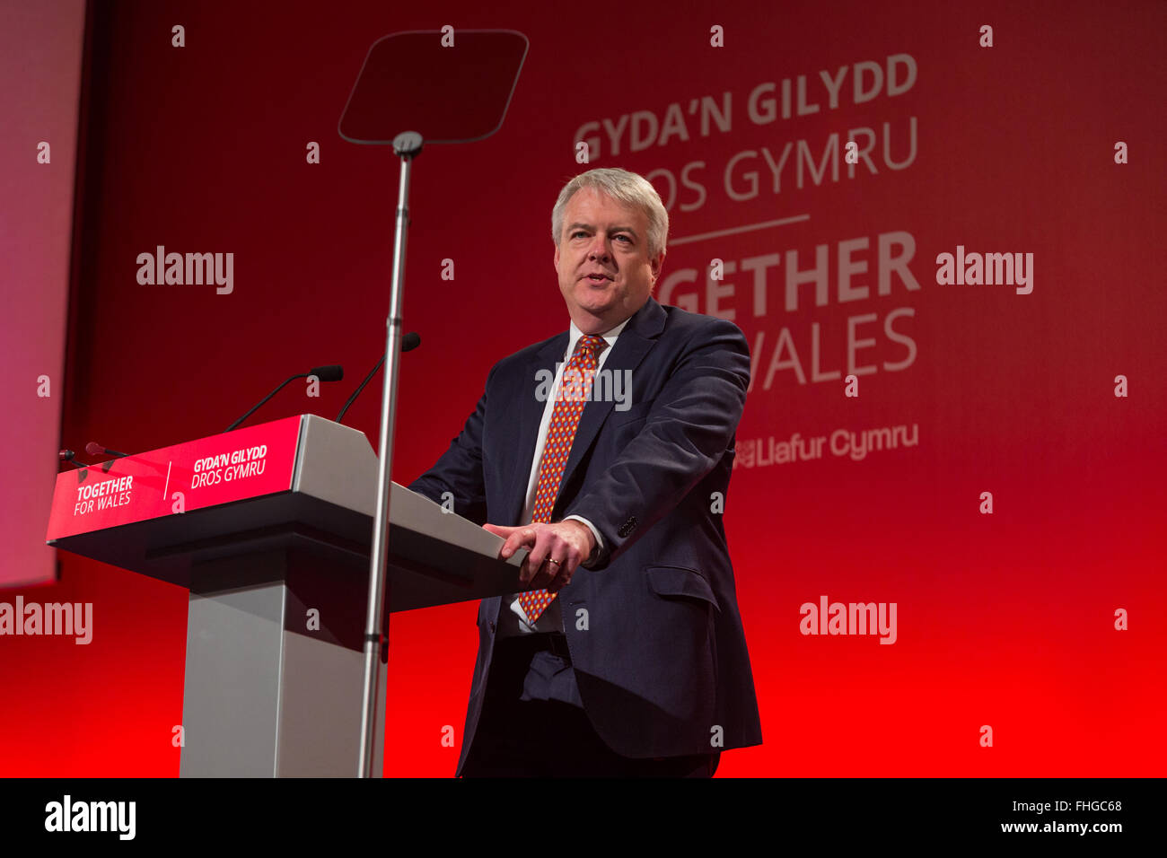 Erster Minister Carwyn Jones spreche zu den Welsh Labour Conference 2016 Austragungsort Cymru Llandudno © Alan Dop Alamy Live News Stockfoto