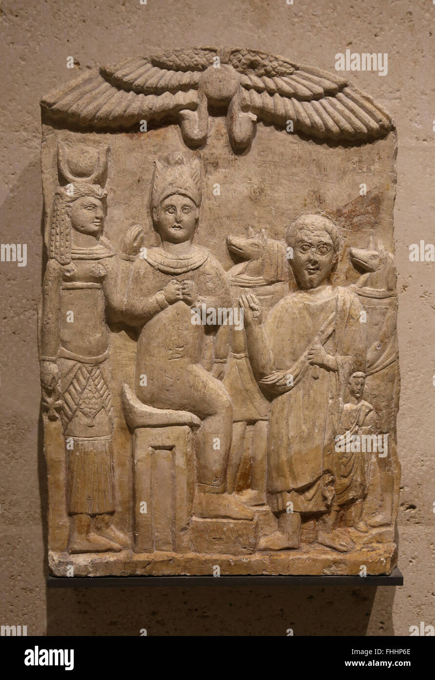 Roman Egypt. Funerary Stele. Abydos, Ägypten. 3. bis 1. Jahrhundert. Verstorbenen mit Osiris und Isis. Greco-Romans Elemente. Stockfoto