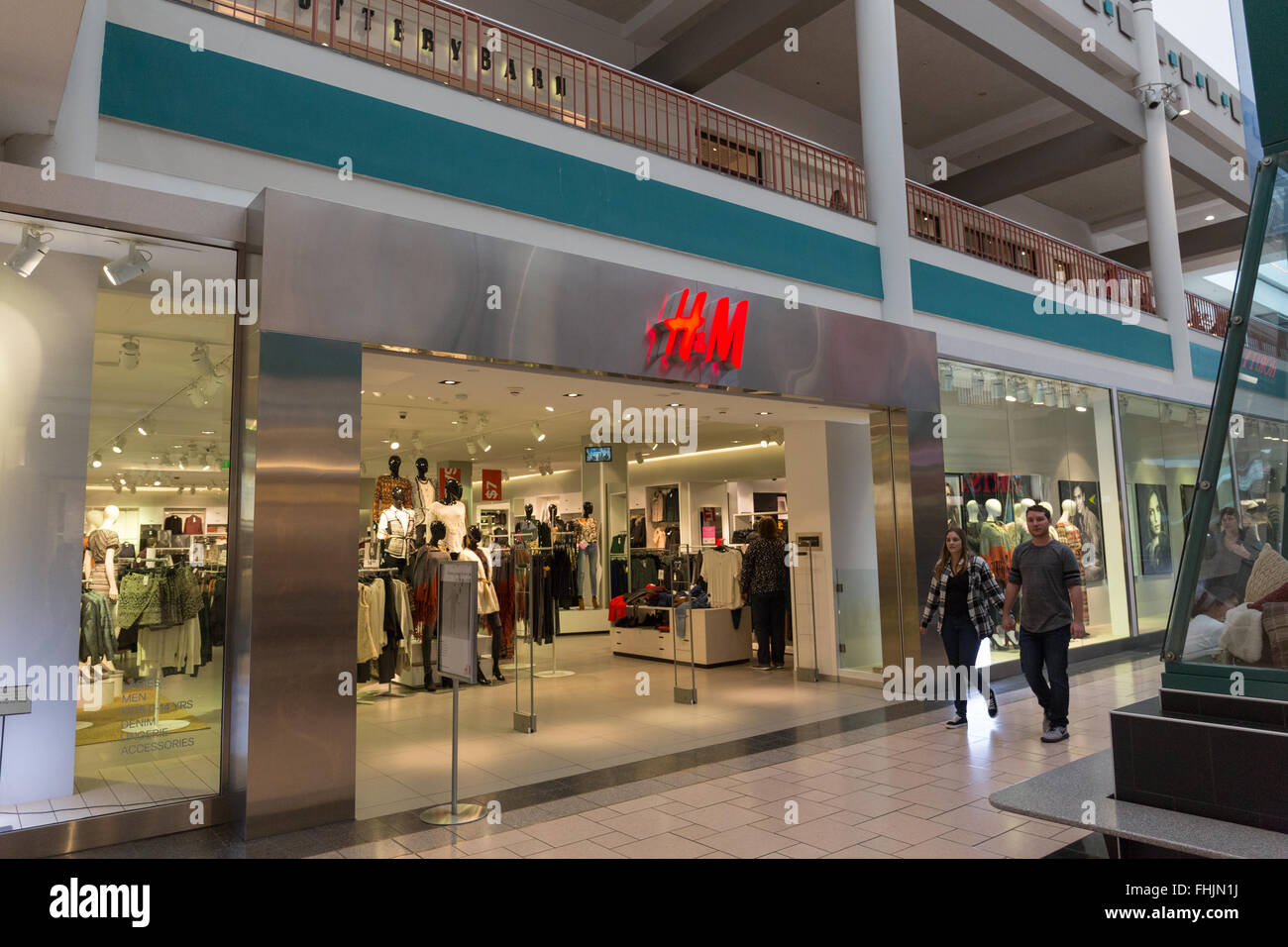 H & M am Schicksal Mall USA Stockfoto