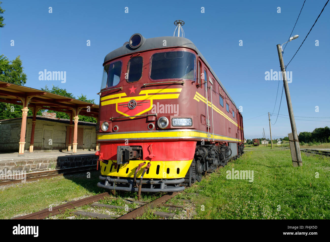 Die Eisenbahn und Kommunikation Museum Ausstellung in Haapsalu, die alte Diesel Lokomotive Tep-60. Haapsalu, Estland Stockfoto