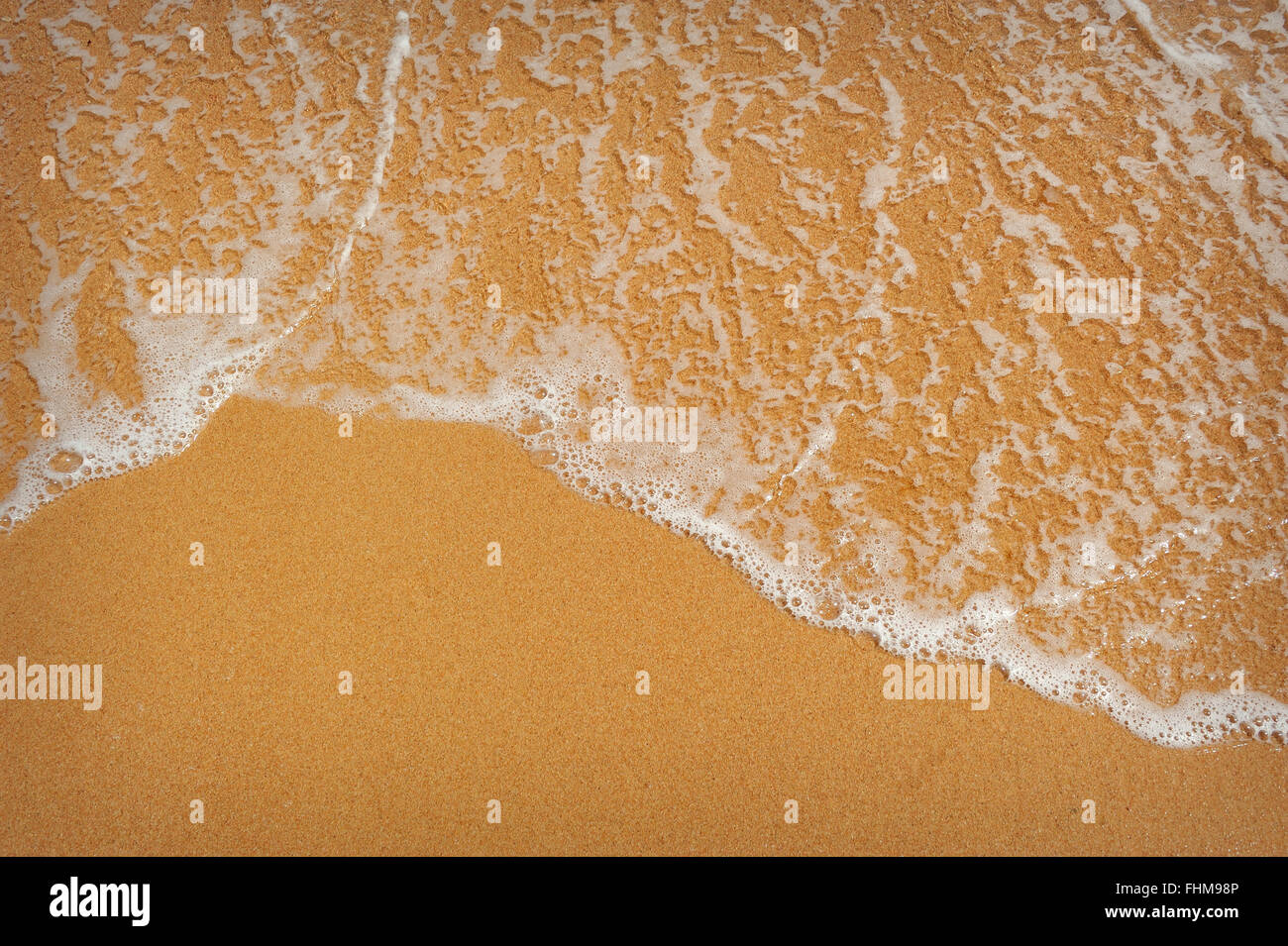 Perfekten Sandstrand in heißen Sommertag Stockfoto