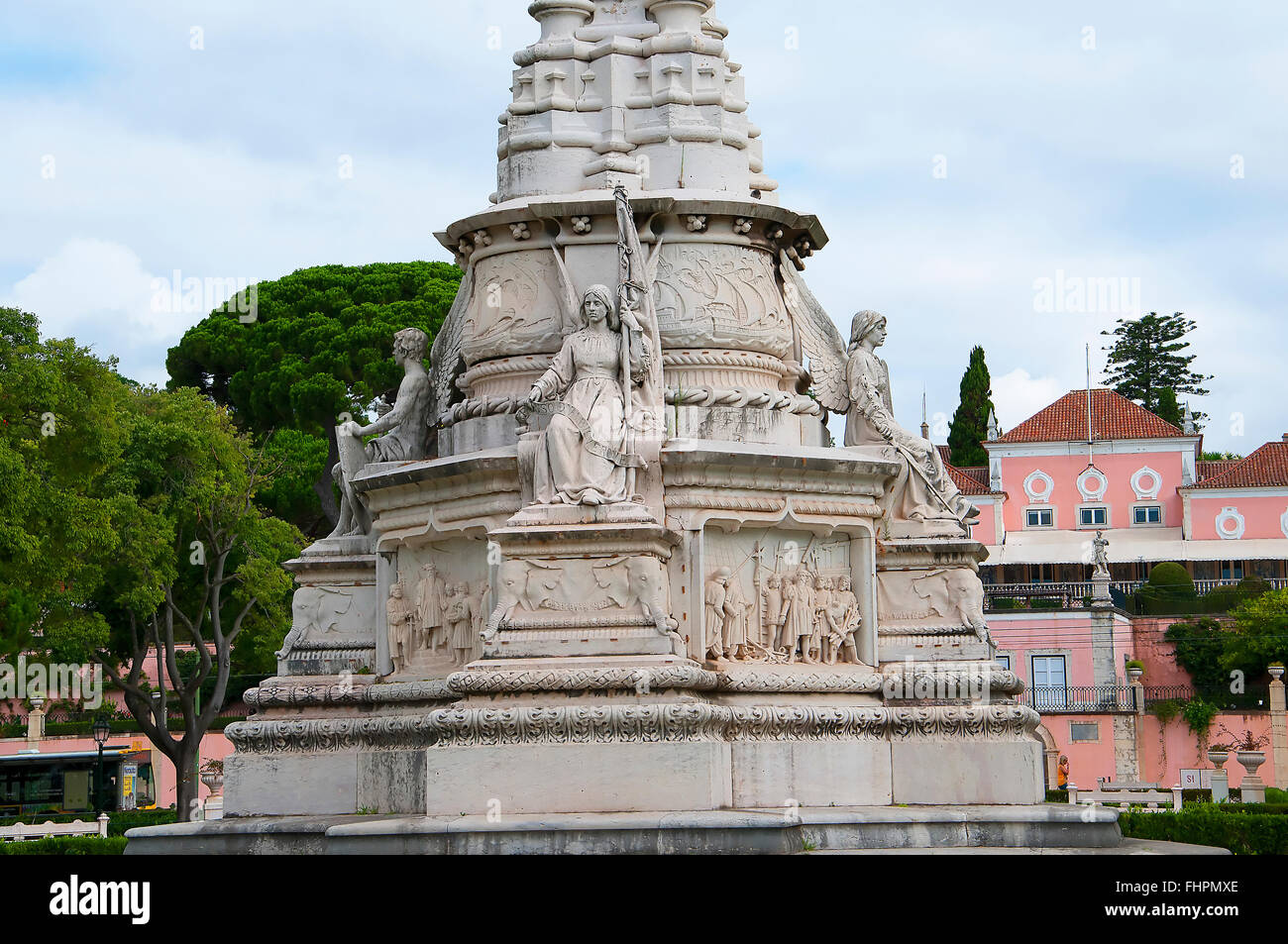 Statue und Denkmal für Herzog von Goa in der Praça Afonso de Albuquerque Império Gärten in Belem in Lissabon Stockfoto