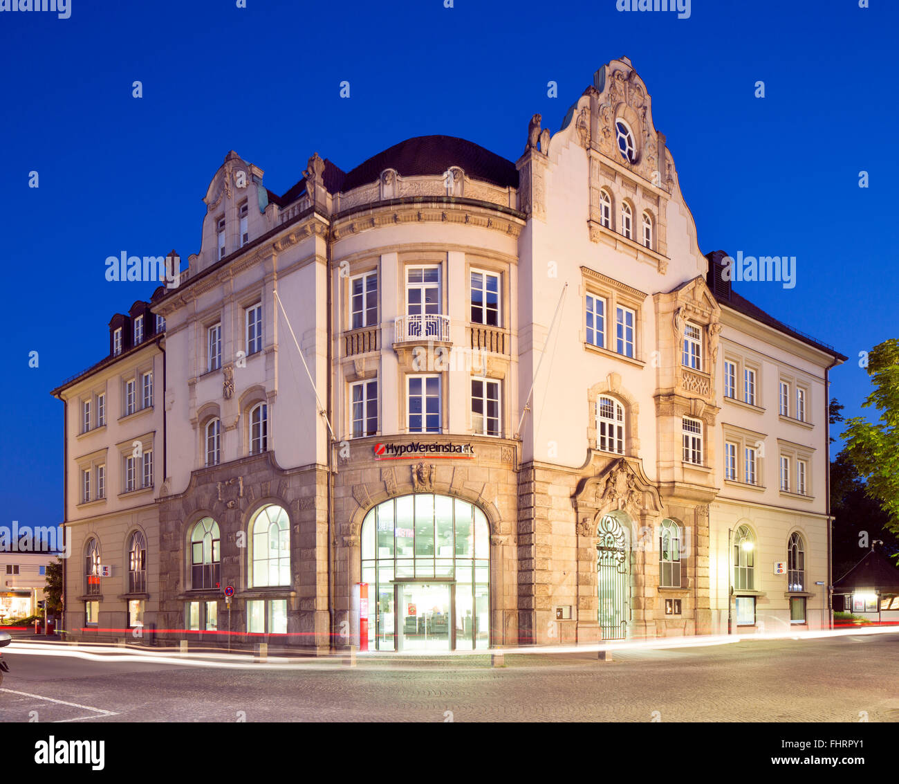 Historisches Geschäftshaus in Münchener Straße, HypoVereinsbank, Rosenheim, Upper Bavaria, Bavaria, Germany Stockfoto