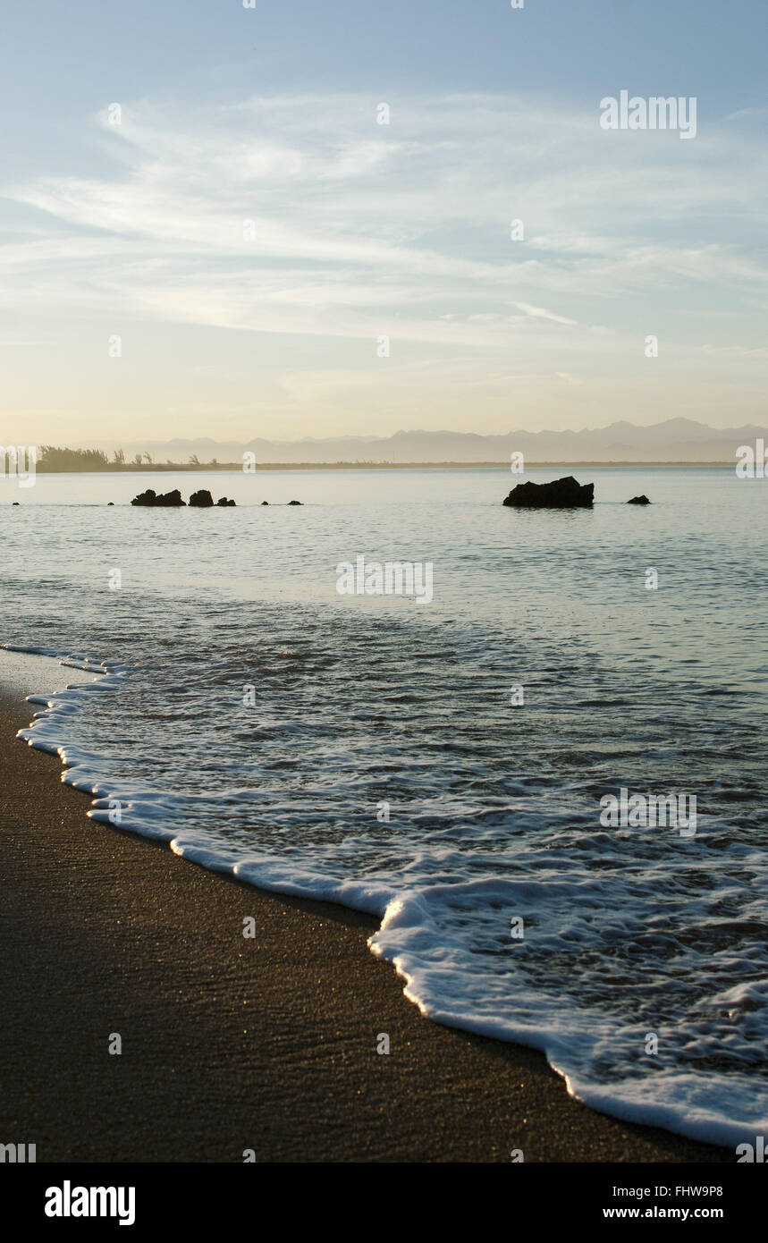 Gorda Strand in der Abenddämmerung Stockfoto Gorda Strand in der Abenddämmerung Stockfoto