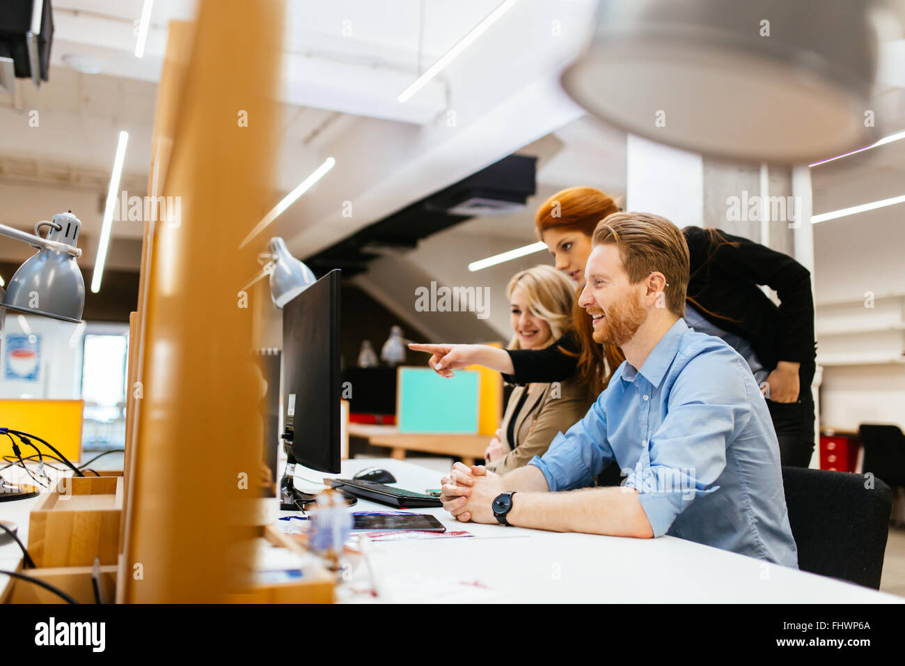 Unternehmer im Büro arbeiten und Problemlösung im team Stockfoto