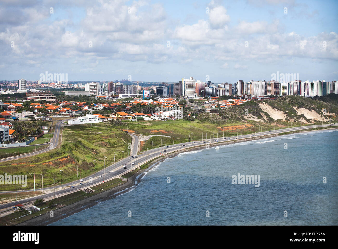 Die Luftaufnahme des Sao Marcos Beach und Coastal Highway Stockfoto