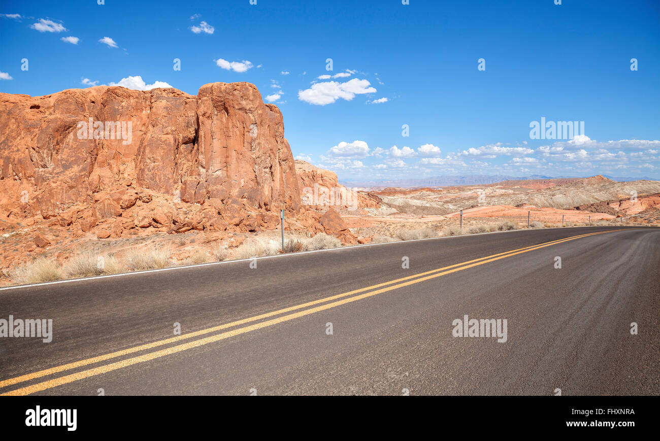 Weg in das Valley of Fire in Nevada, USA. Stockfoto