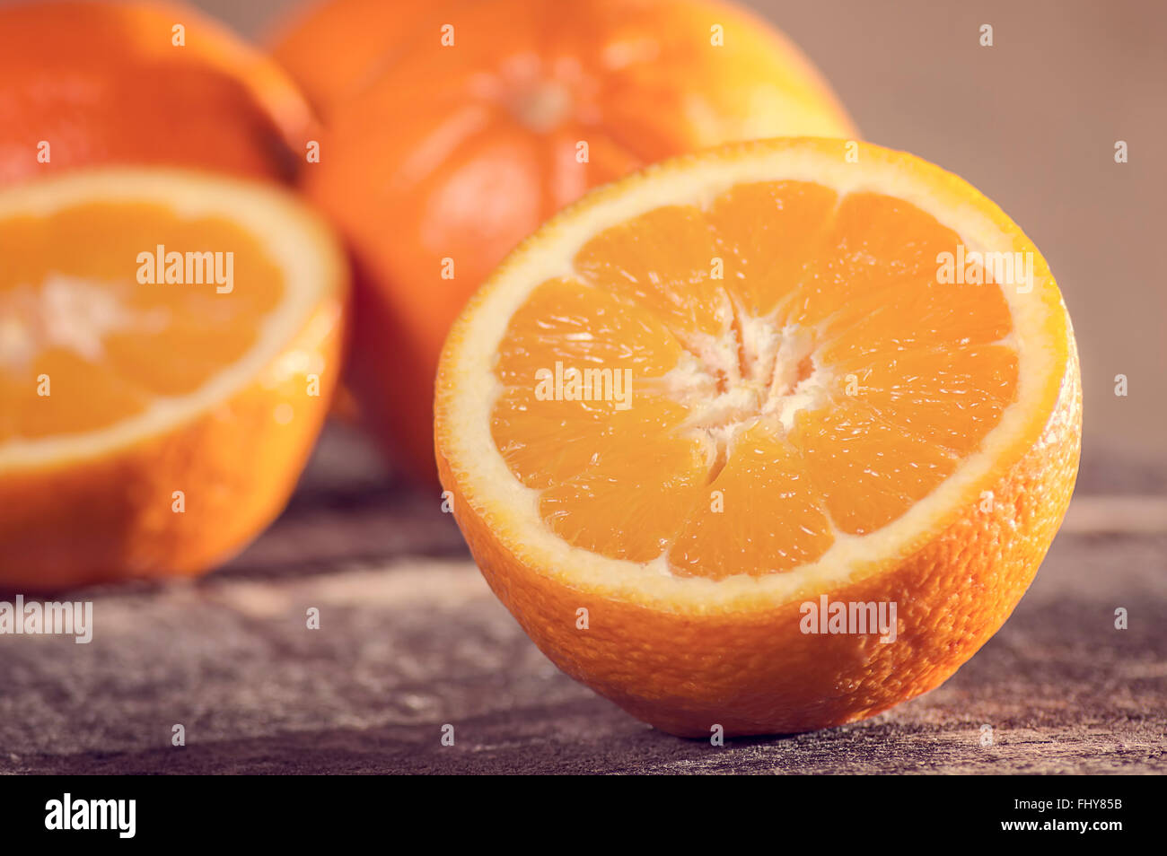 Orange Frucht auf hölzernen Hintergrund. Selektiven Fokus. Stockfoto
