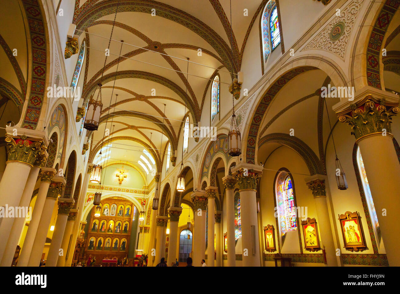 Das Innere der Kathedrale Basilika des Heiligen Franziskus von ASSISI - SANTA FE, NEW MEXICO Stockfoto