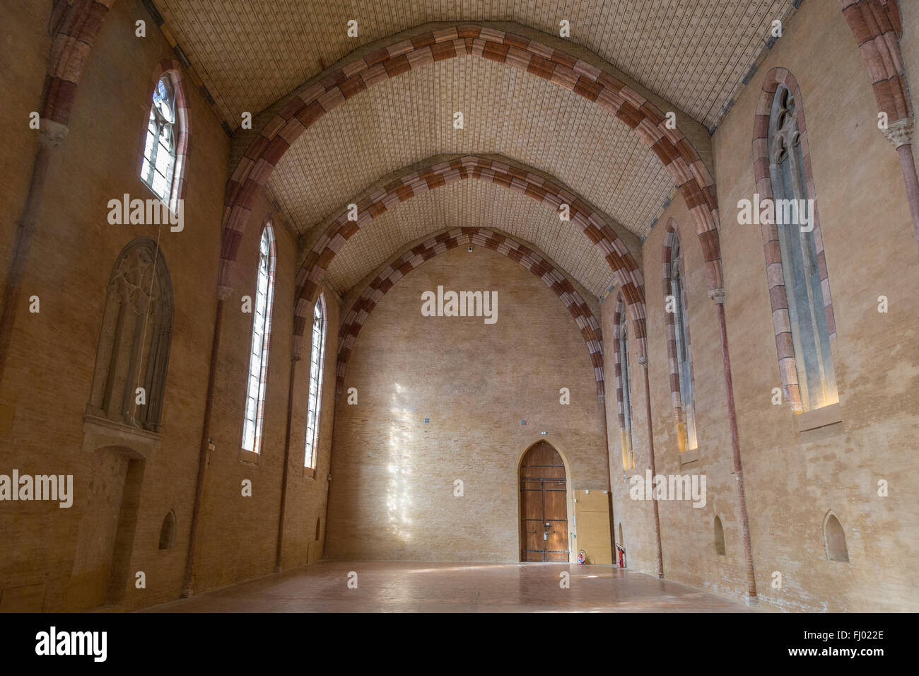 Foto von einer riesigen Halle in das Augustiner-Kloster in Toulouse, Frankreich. Stockfoto