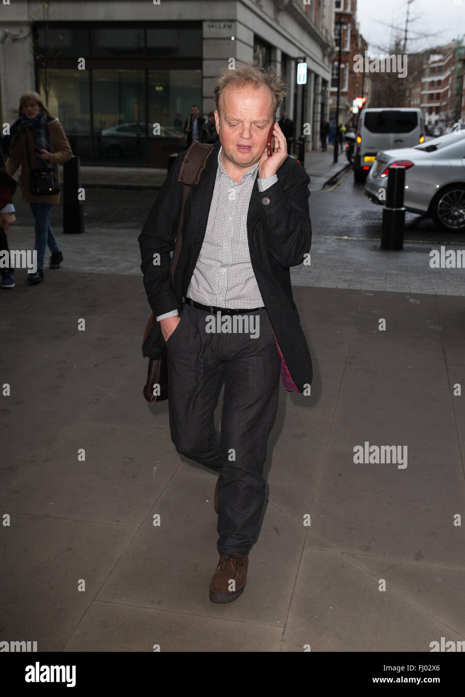 Toby Jones kommt in den BBC-Studios zur Förderung seines neuen Films "Papas Armee" Featuring: Toby Jones wo: London, Vereinigtes Königreich bei: 27. Januar 2016 Stockfoto