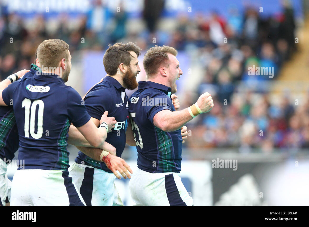 Stadio Olimpico, Rom, Italien. 27. Februar 2016. RBS Six Nations Championships. Italien gegen Schottland. Feier von Schottland Kredit versuchen: Action Plus Sport/Alamy Live News Stockfoto