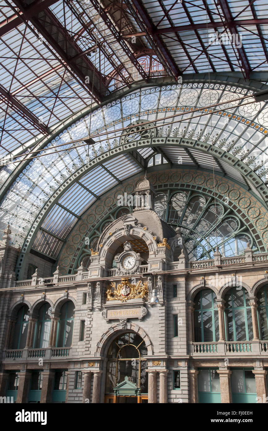 Bahnhof; Antwerpen - Antwerpen, Belgien Stockfoto