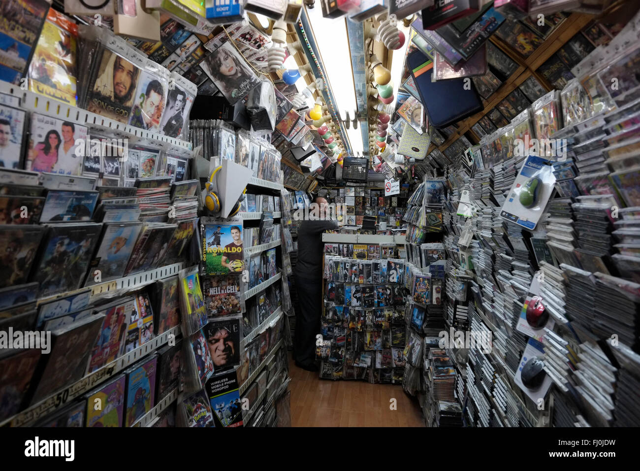 Ein Anbieter in einer Musik Record Shop im Markt der alten Stadt Jerusalem Israel Stockfoto