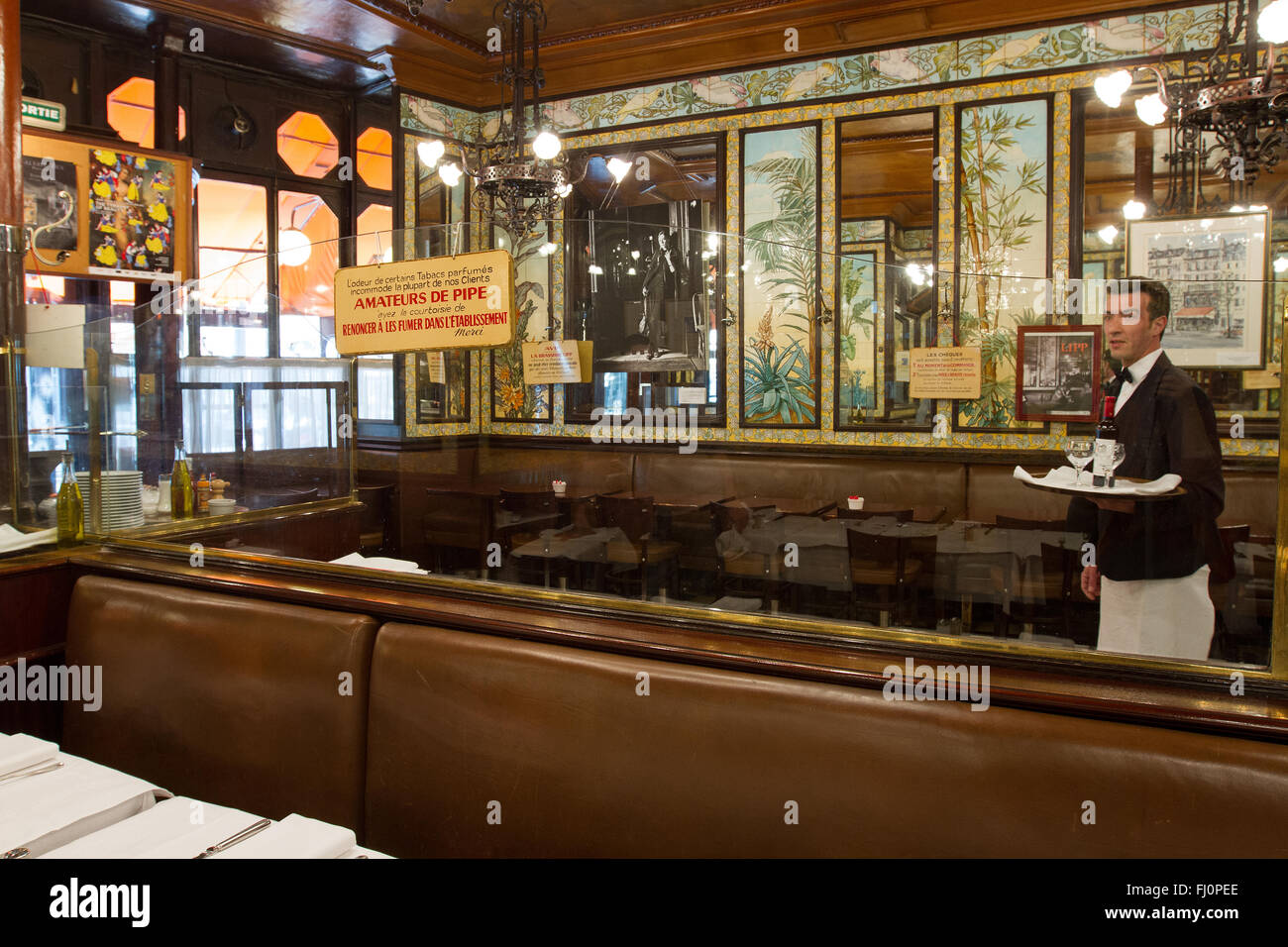 Bei der historischen Brasserie Lipp Paris France Stockfotografie - Alamy