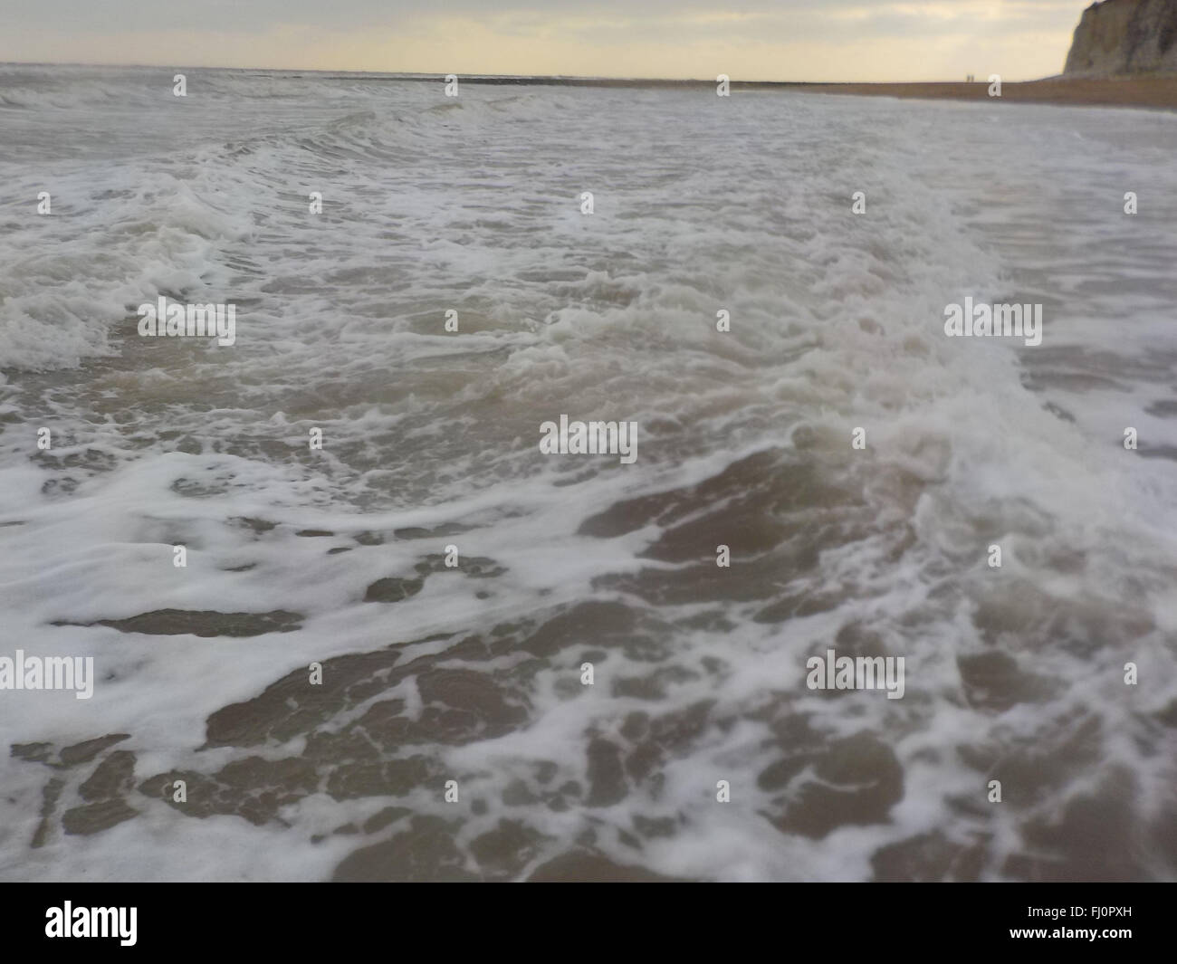 Surfer Surfwelle Meer Strand Wasser wir Sea Blauwasser Brela grobe H2O Neoprenanzug Landschaft Stockfoto