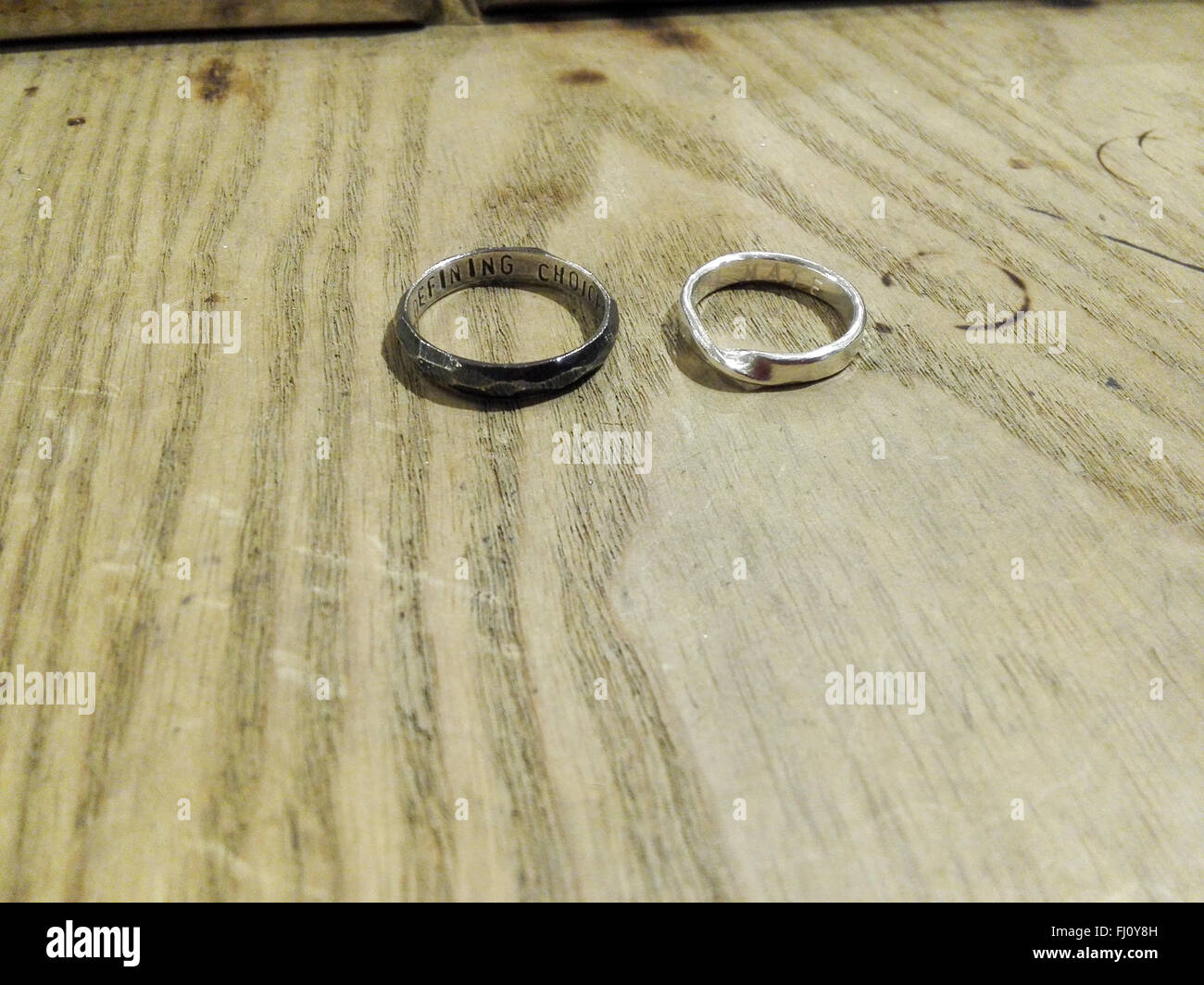 Zwei stahlringe -Fotos und -Bildmaterial in hoher Auflösung – Alamy