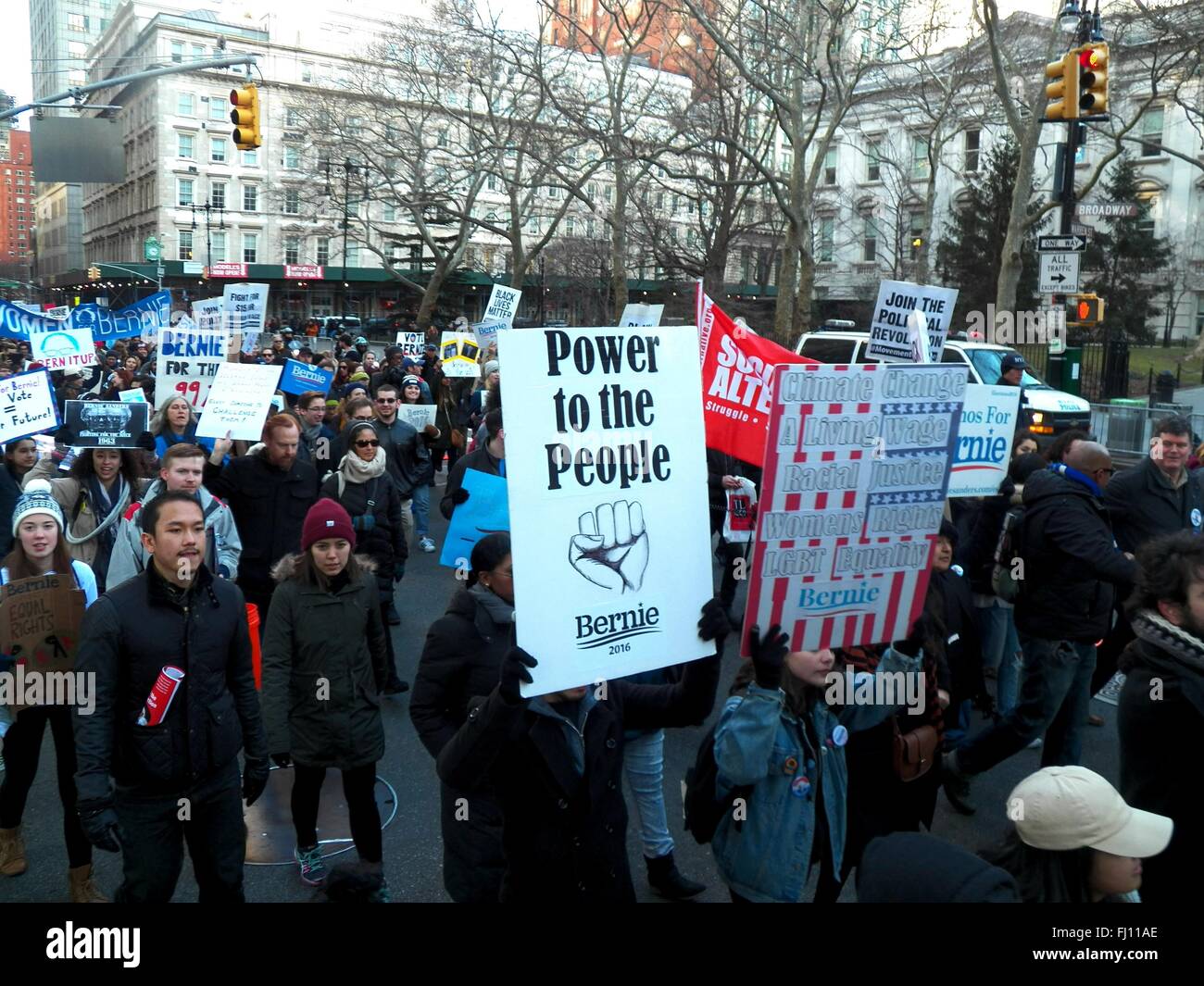 New York, USA. 28. Februar 2016. Bernie Sanders März in New York City, New York. USA © Mark Apollo/Alamy Live News Bildnachweis: Mark Apollo/Alamy Live-Nachrichten Stockfoto