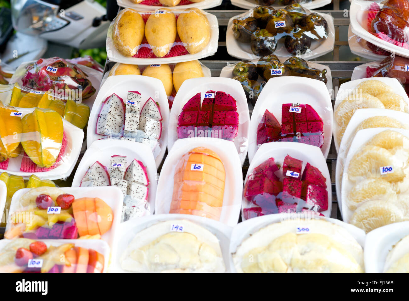 Nahaufnahme von frischem Obst in Verpackung Stockfoto