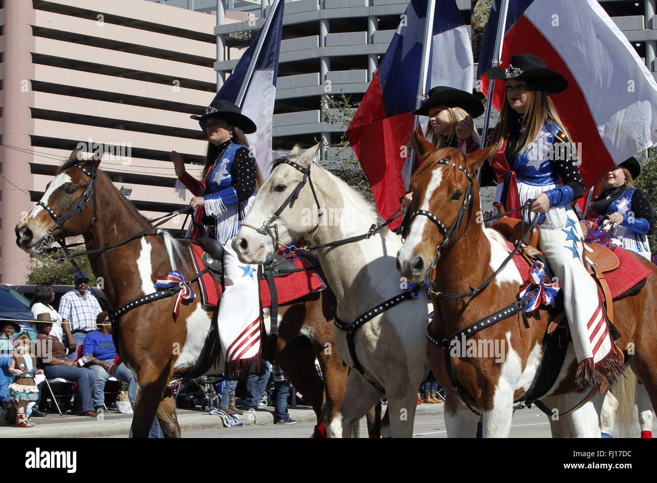 (160228)--HOUSTON (USA), 28. Februar 2016 (Xinhua)--A-Team besuchen Sie eine Parade für Cowboy Festival in Central Houston, USA, am 27. Februar 2016. Das Houston Cowboy Festival öffnet am 1. März dieses Jahres. (Xinhua/Song Qiong) Stockfoto