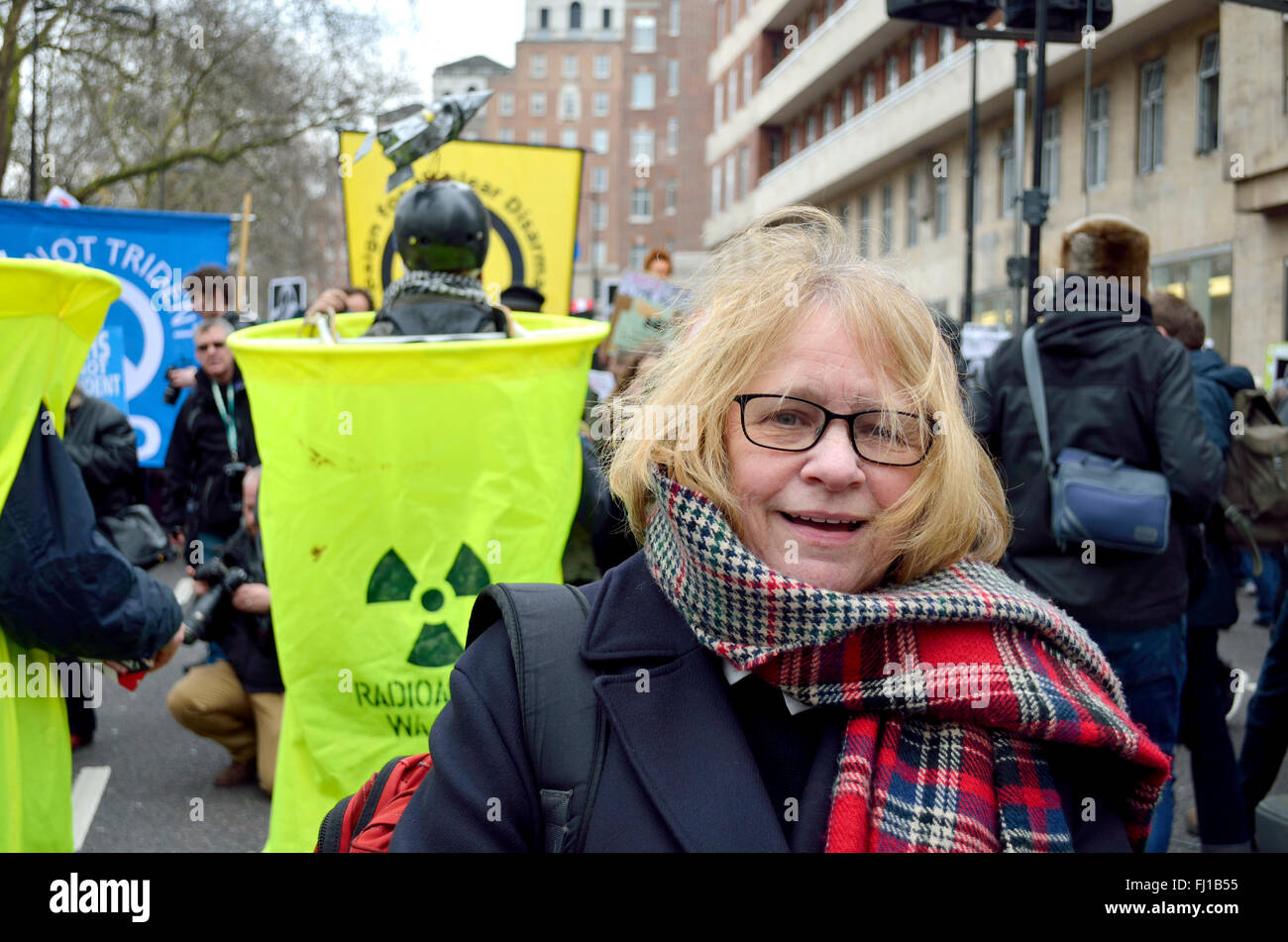 Lindsey Deutsch (Stuhl "Stoppt den Krieg") zu stoppen Trident März und Demonstration, Marble Arch, Trafalgar Square, London 2016 Stockfoto