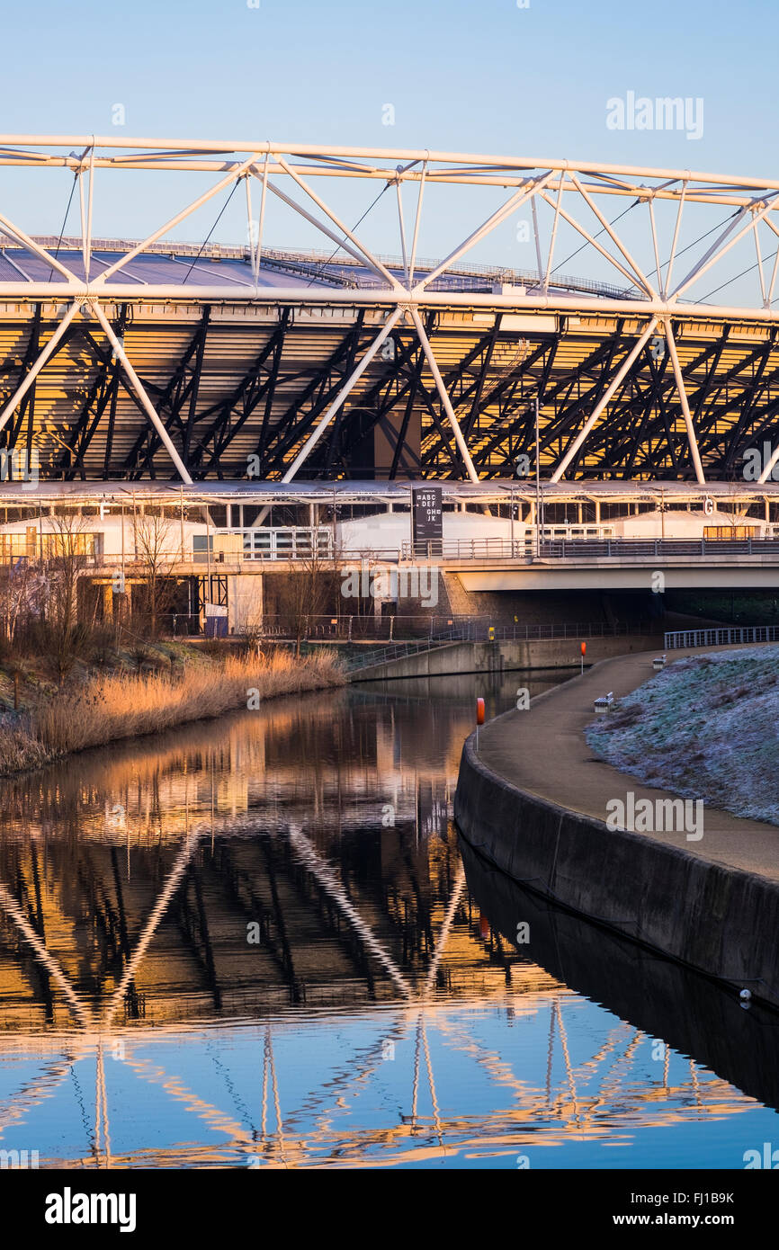 Das Stadion, Queen Elizabeth Olympic Park, Stratford, London, England, Vereinigtes Königreich Stockfoto