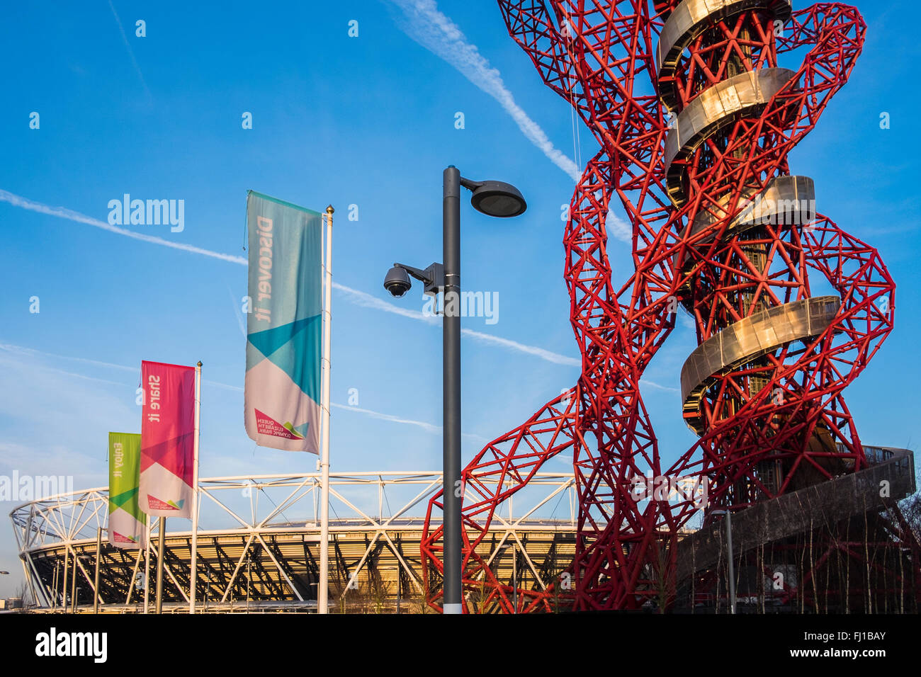 Der ArcelorMittal Orbit & Stadion, Queen Elizabeth Olympic Park, Stratford, London, England, Großbritannien Stockfoto