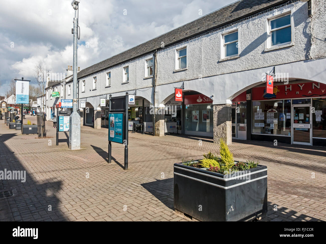 Die Hauptstraße von Milngavie in Ost Dumbartonshire Schottland Stockfoto