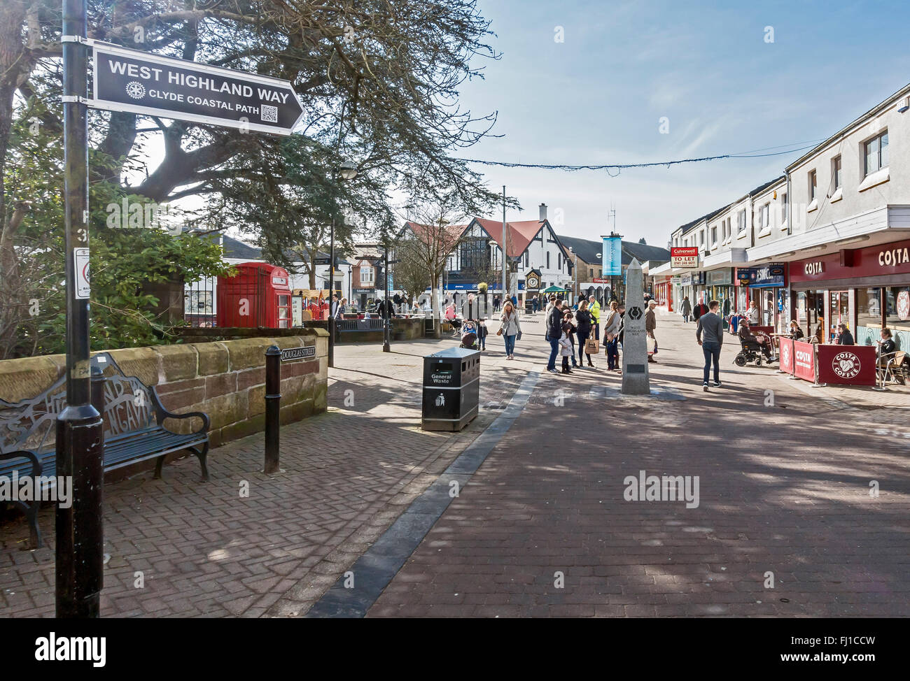 West Highland Way Wegweiser in Richtung Startpunkt in Milngavie Stadtzentrum Ost Dumbartonshire Schottland Stockfoto