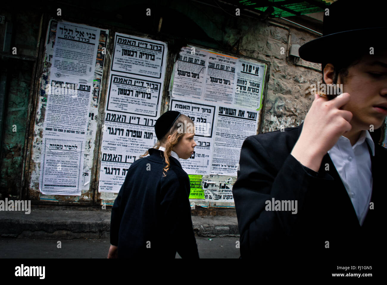 Ultra Orthdox jüdische Menschen in Mea Shearim Neighborhood in Jerusalem, Israel Stockfoto