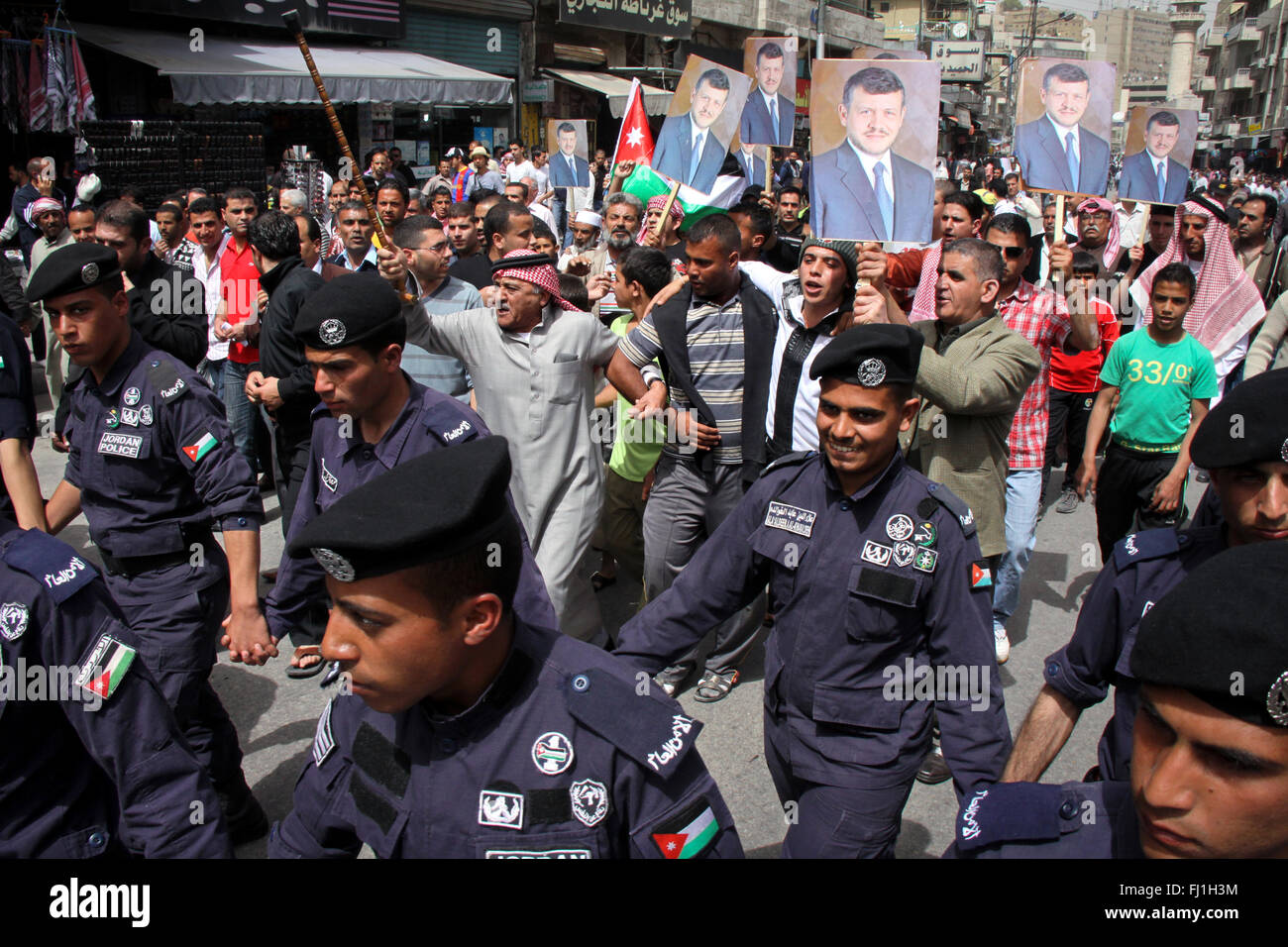 Proteste in den Straßen von Amman, Jordanien, mit strengen Sicherheitsvorkehrungen während Freitagsgebet, März 2011 - Kontext des arabischen Frühlings Stockfoto