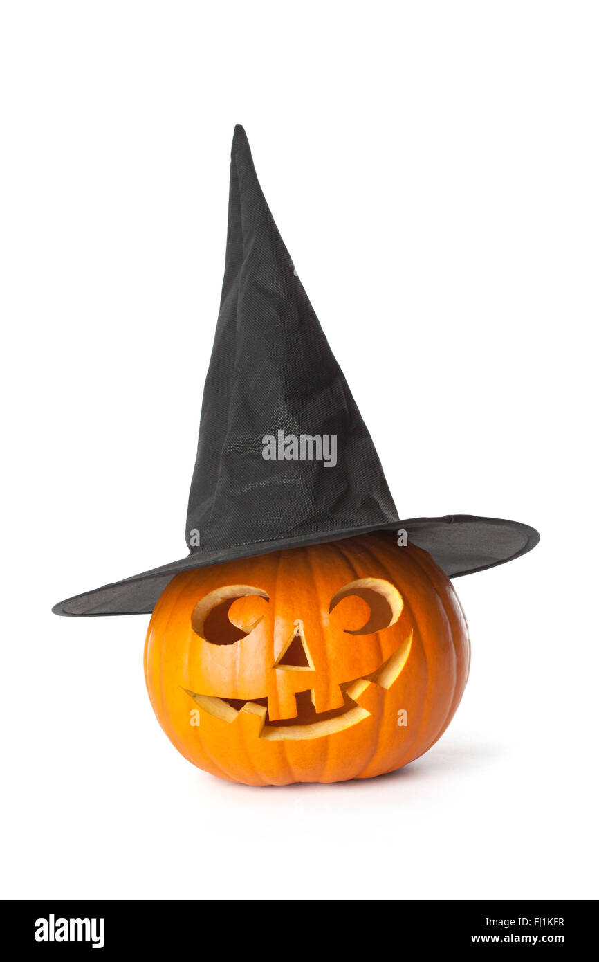 Halloween-Kürbis mit schwarzen Hut auf weißem Hintergrund Stockfoto
