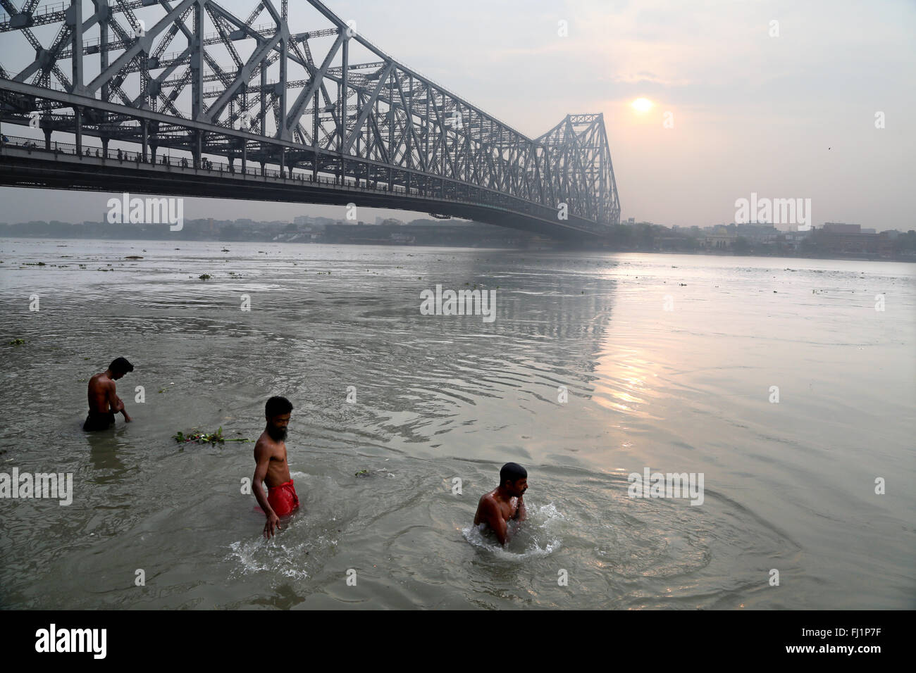 Atemberaubende Howrah Bridge Architektur in Kolkata, Indien Stockfoto