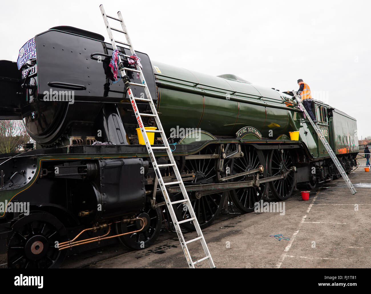 Die A3-Dampfmaschine Flying Scotsman im National Railway Museum in York gereinigt nach einer Fahrt von London Stockfoto