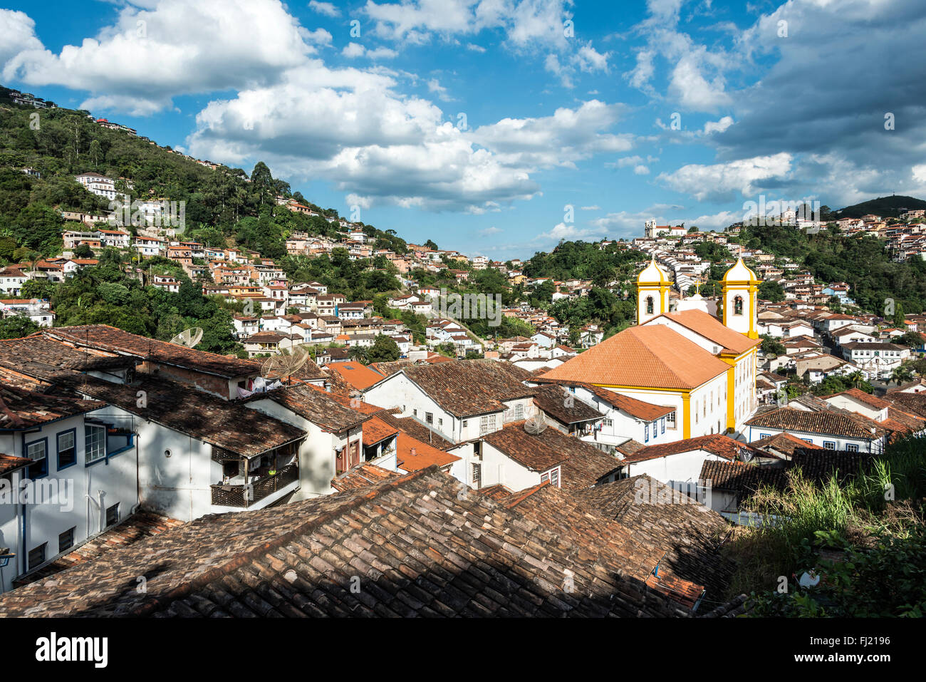 Blick von der Unesco Welt Erbe Stadt Ouro Preto in Minas Gerais, Brasilien Stockfoto
