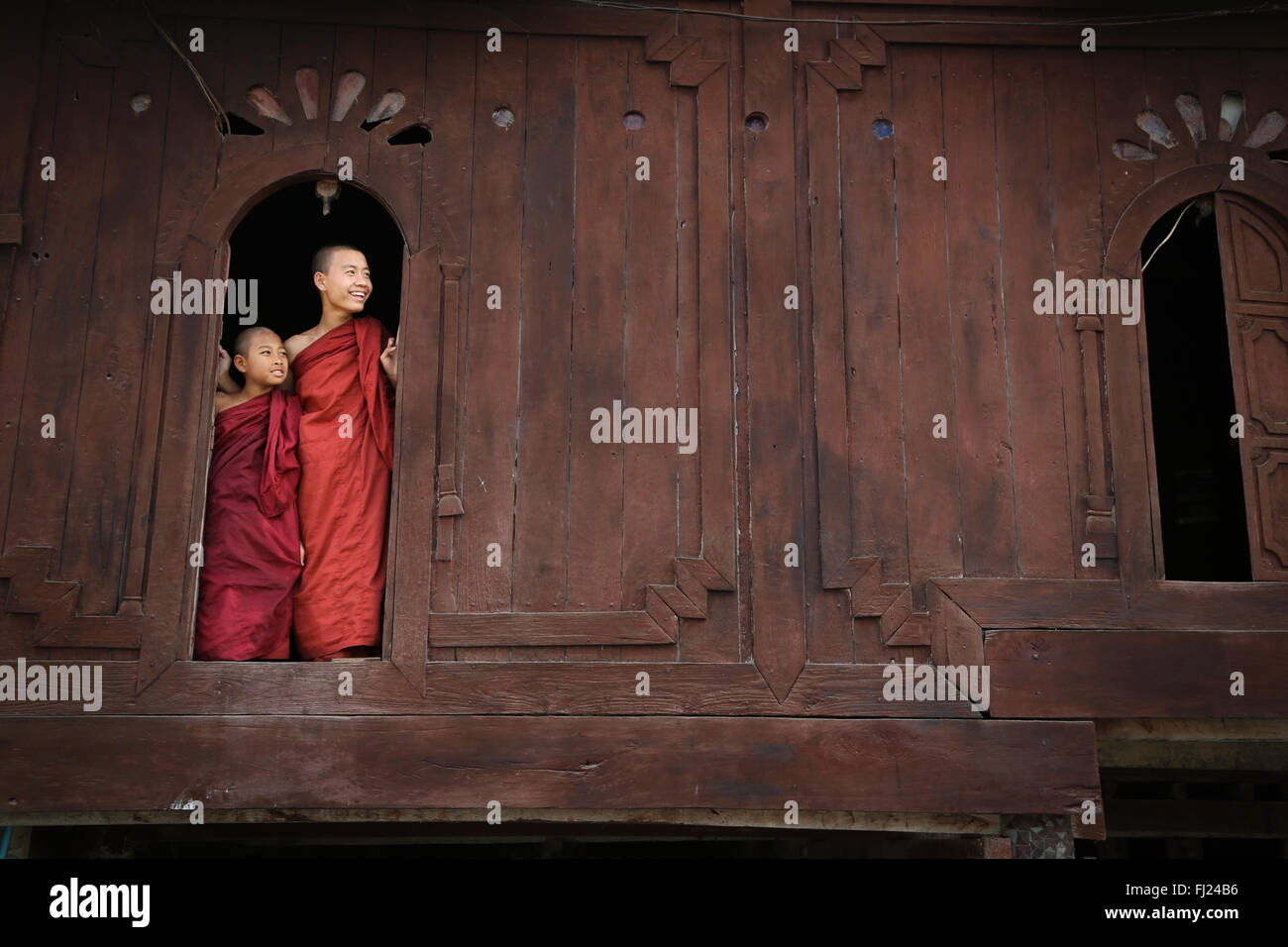 Buddhistische Mönche, Novizen in Nyaung Shwe Kloster, Myanmar Stockfoto