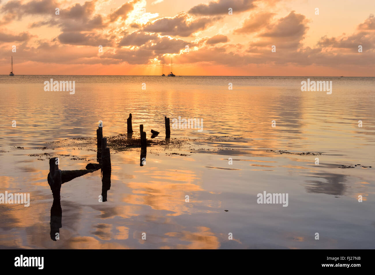 Sonnenuntergang in der Karibik Insel Caye Caulker, Belize Stockfoto