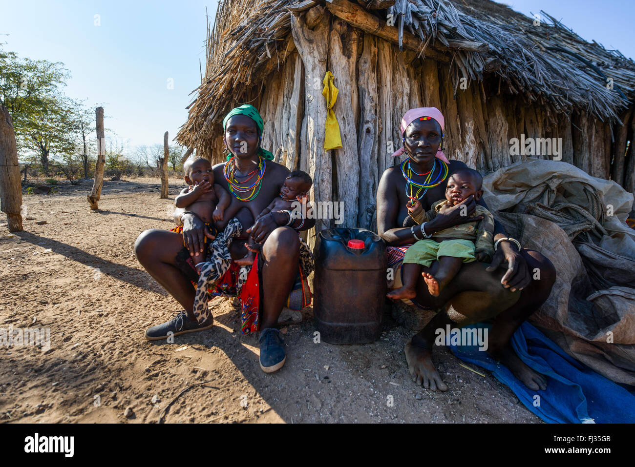 Menschen der Mundimba Stamm, Angola, Afrika Stockfoto