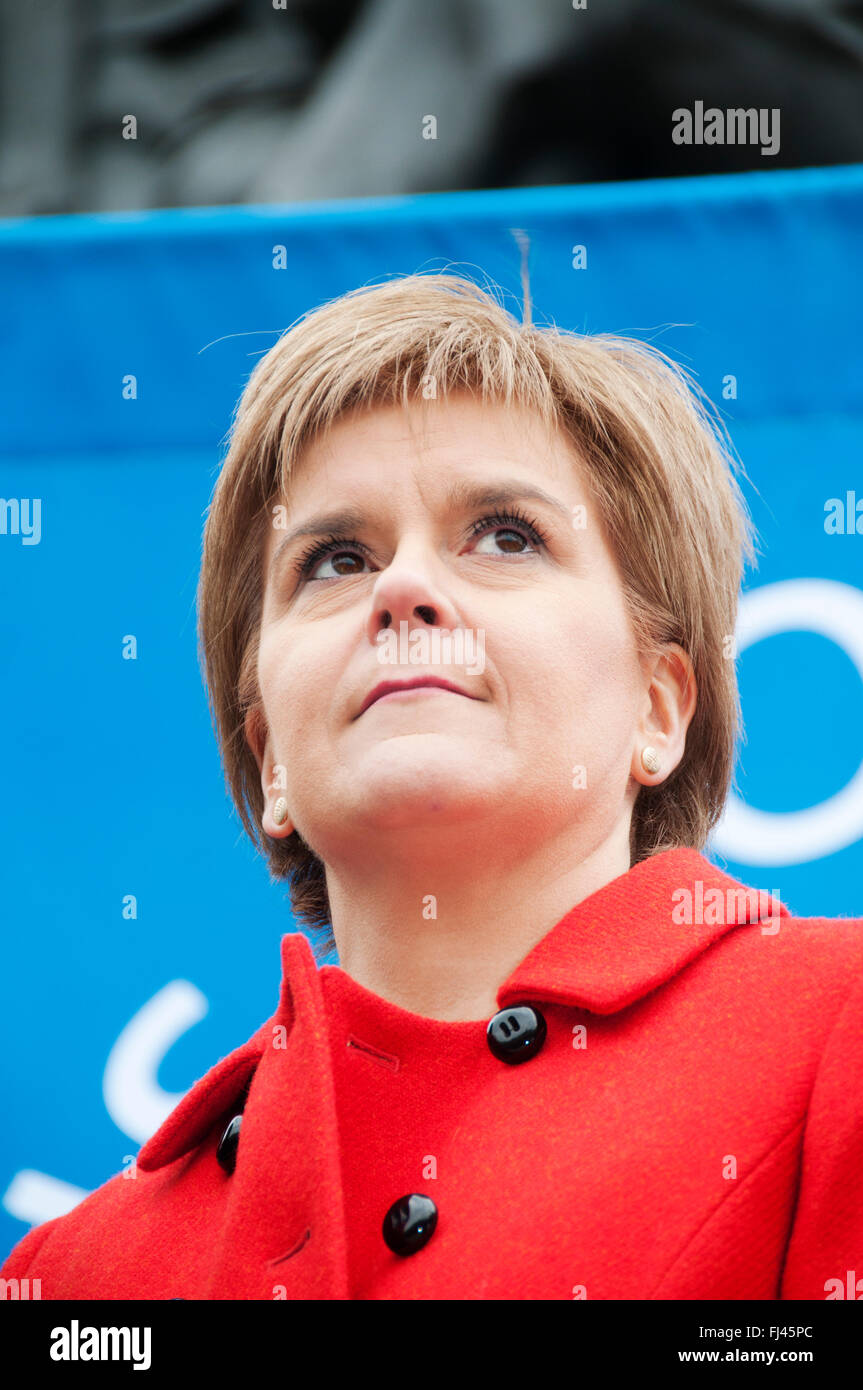 Trident-Demo organisiert von CND zu stoppen. Nicola Sturgeon, MdB, erster Minister von Schottland und Führer der Scottish National Party (SNP) Stockfoto