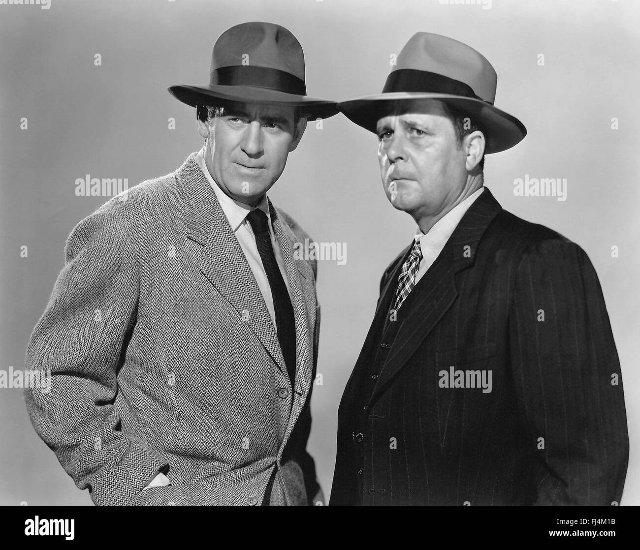 G-men nie vergessen 1948 Republik Films Produktion mit Clayton Moore auf der linken Seite und Roy Barcroft Stockfoto