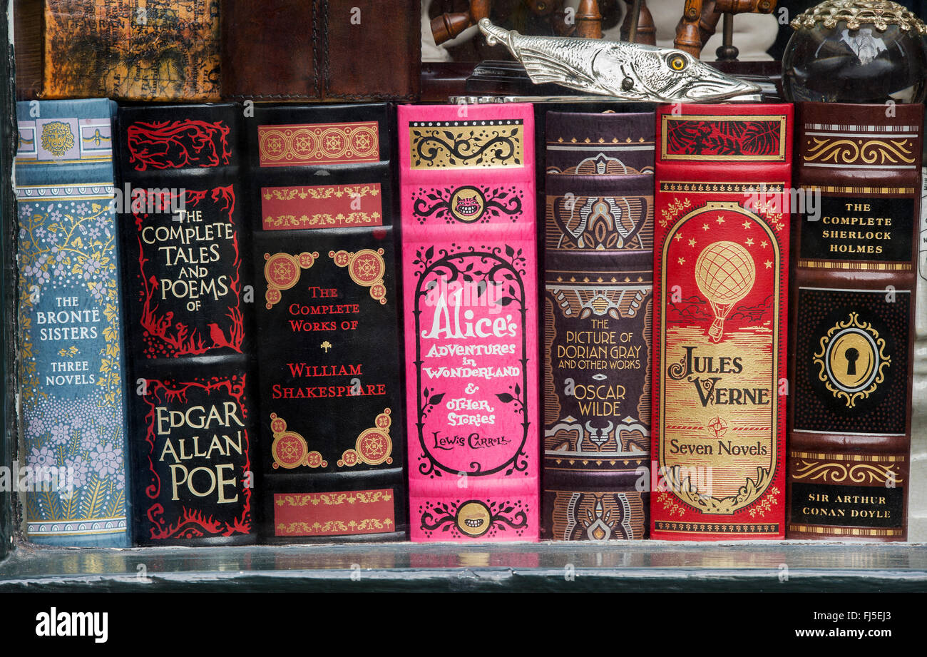 Beliebte klassische englische Literatur Bücher in Scriptum Schaufenster, Turl Street, Oxford, England Stockfoto