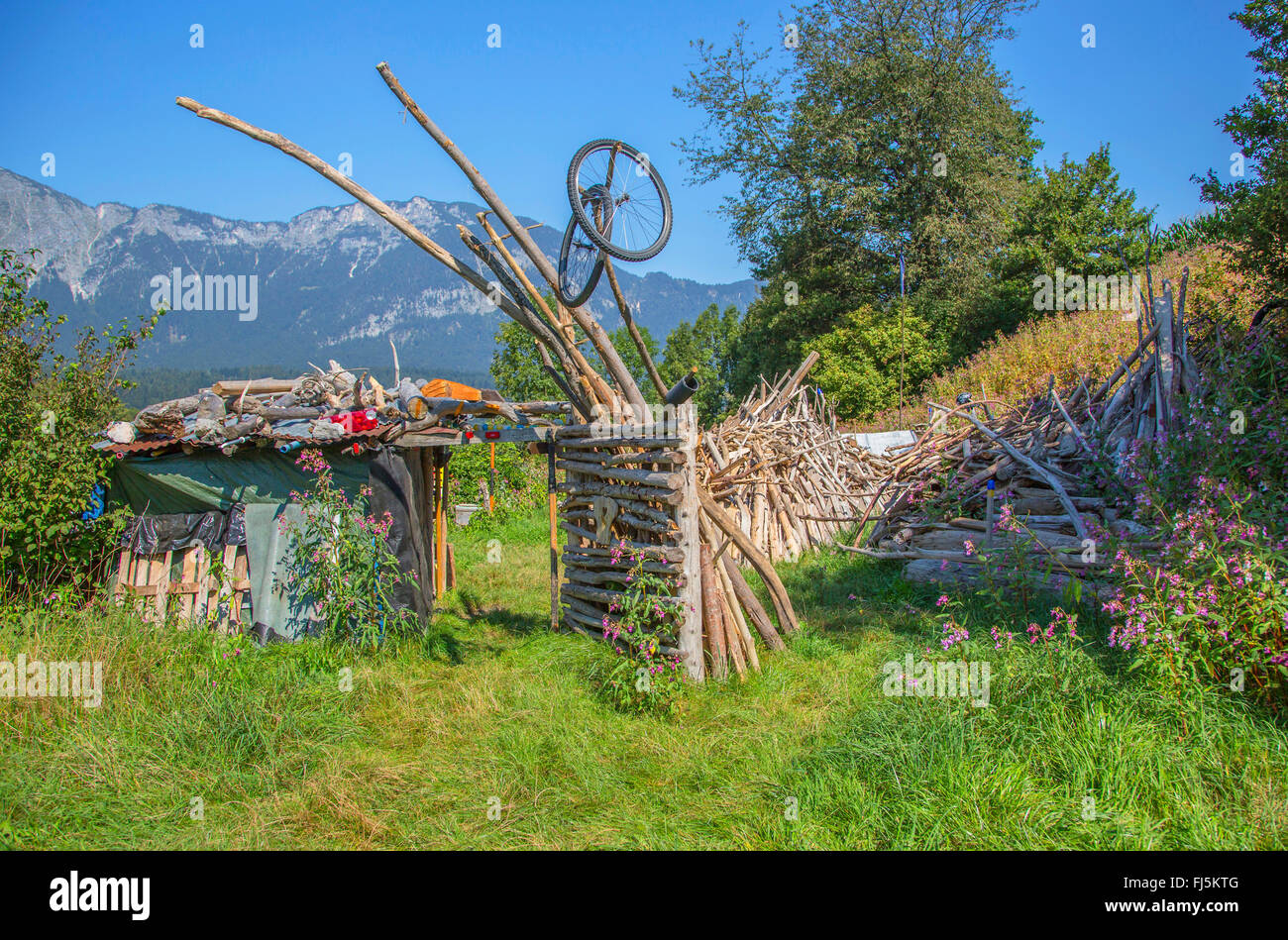 Campingplatz der Treibholz Kollektoren am Inn, Österreich, Tirol Stockfoto