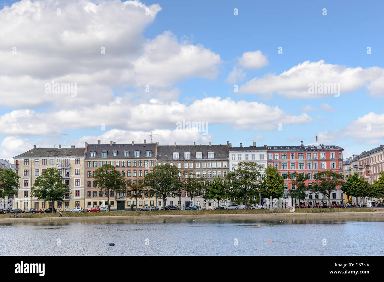 die Seen in Copenaghen, Dänemark ist eine Reihe von 3 rechteckige Seen rund um den westlichen Rand der Stadt geschwungene Stockfoto