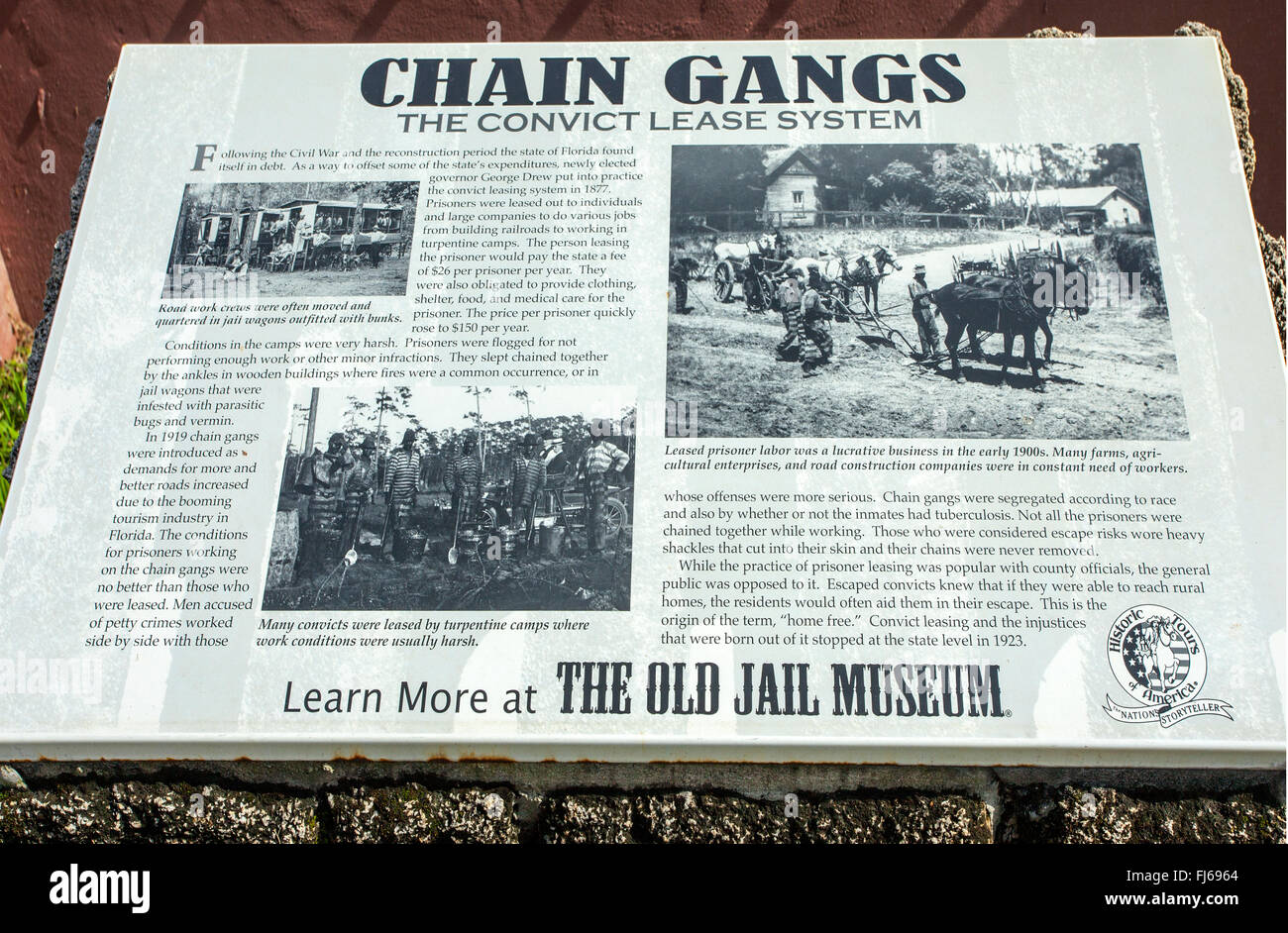 Eine Tafel über die Geschichte der Kette Banden und der Verurteilte Lease System gestartet in Florida 1877 von Gouverneur George zeichnete. Stockfoto