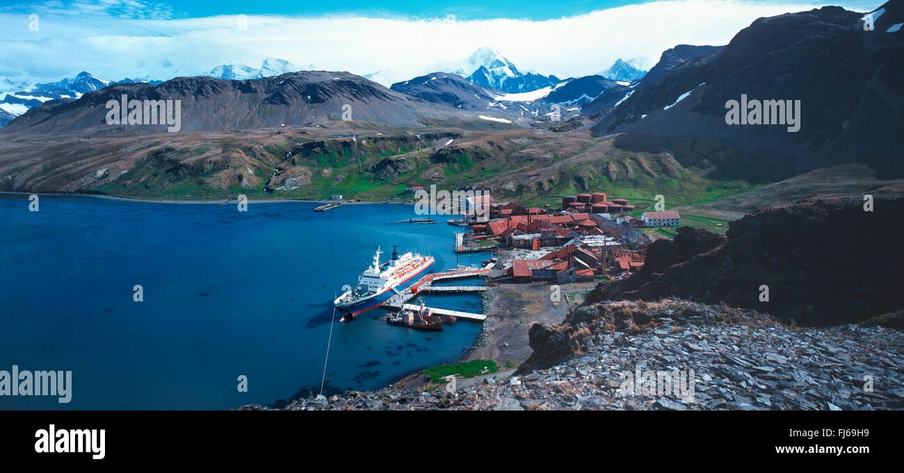 Kreuzfahrtschiff Sea Abenteurer an der Pier von der Walfang Basis Grytviken, Subantarktis, Suedgeorgien Grytviken Stockfoto